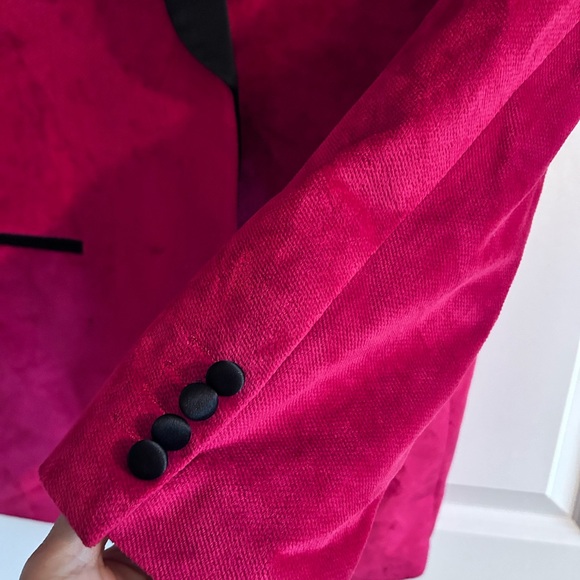 FERRECCI • Red Velvet Men’s Dress Jacket • 38R • - Picture 4 of 10